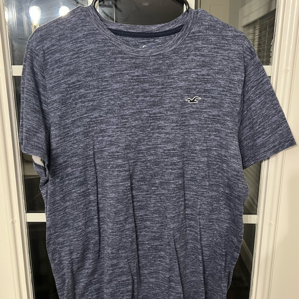 Hollister T-Shirt